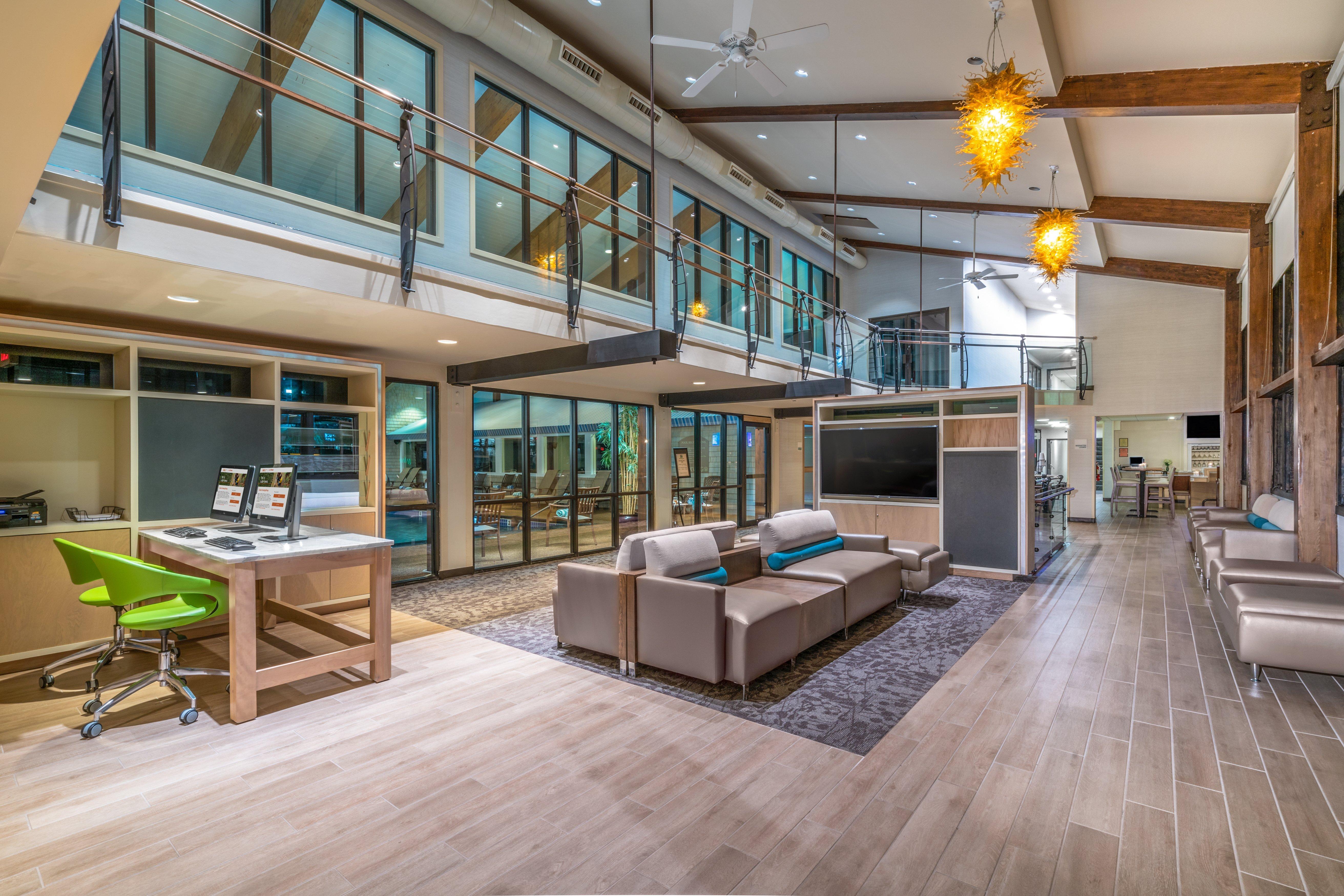 Holiday Inn Cape Cod - Hyannis By Ihg Exterior photo