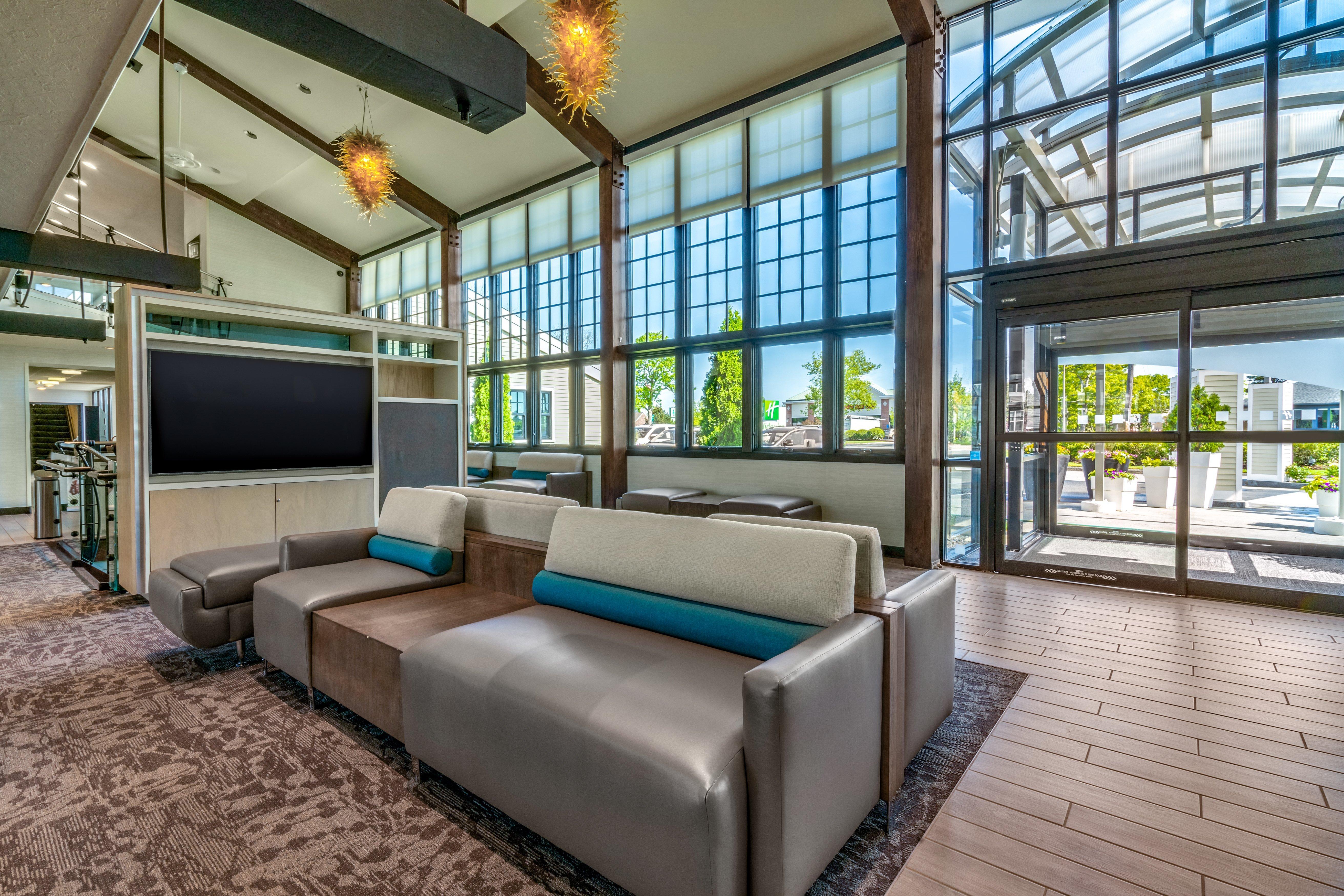 Holiday Inn Cape Cod - Hyannis By Ihg Exterior photo
