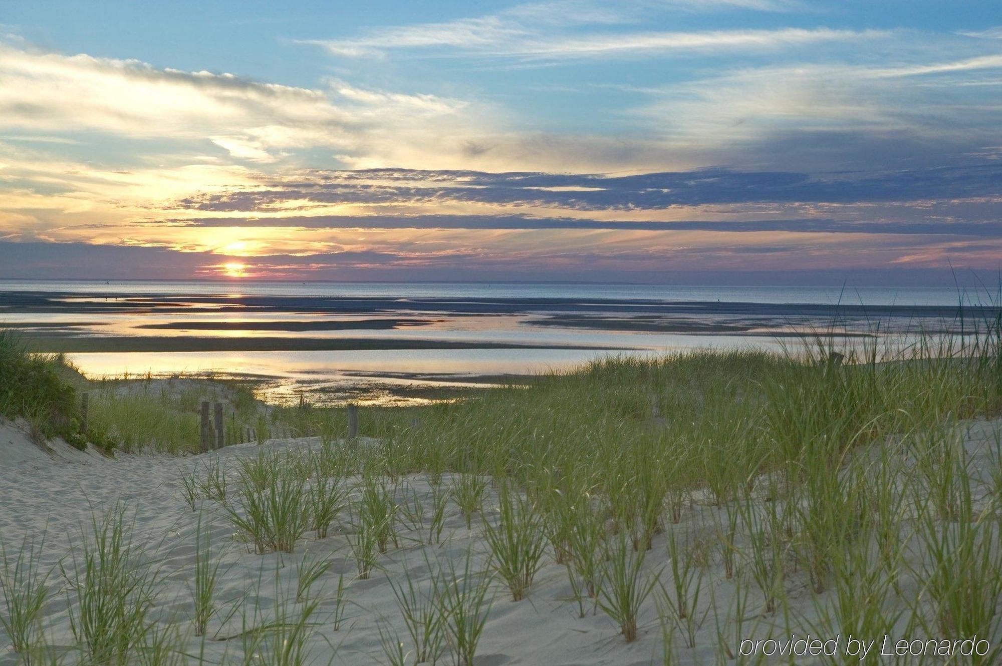 Holiday Inn Cape Cod - Hyannis By Ihg Exterior photo