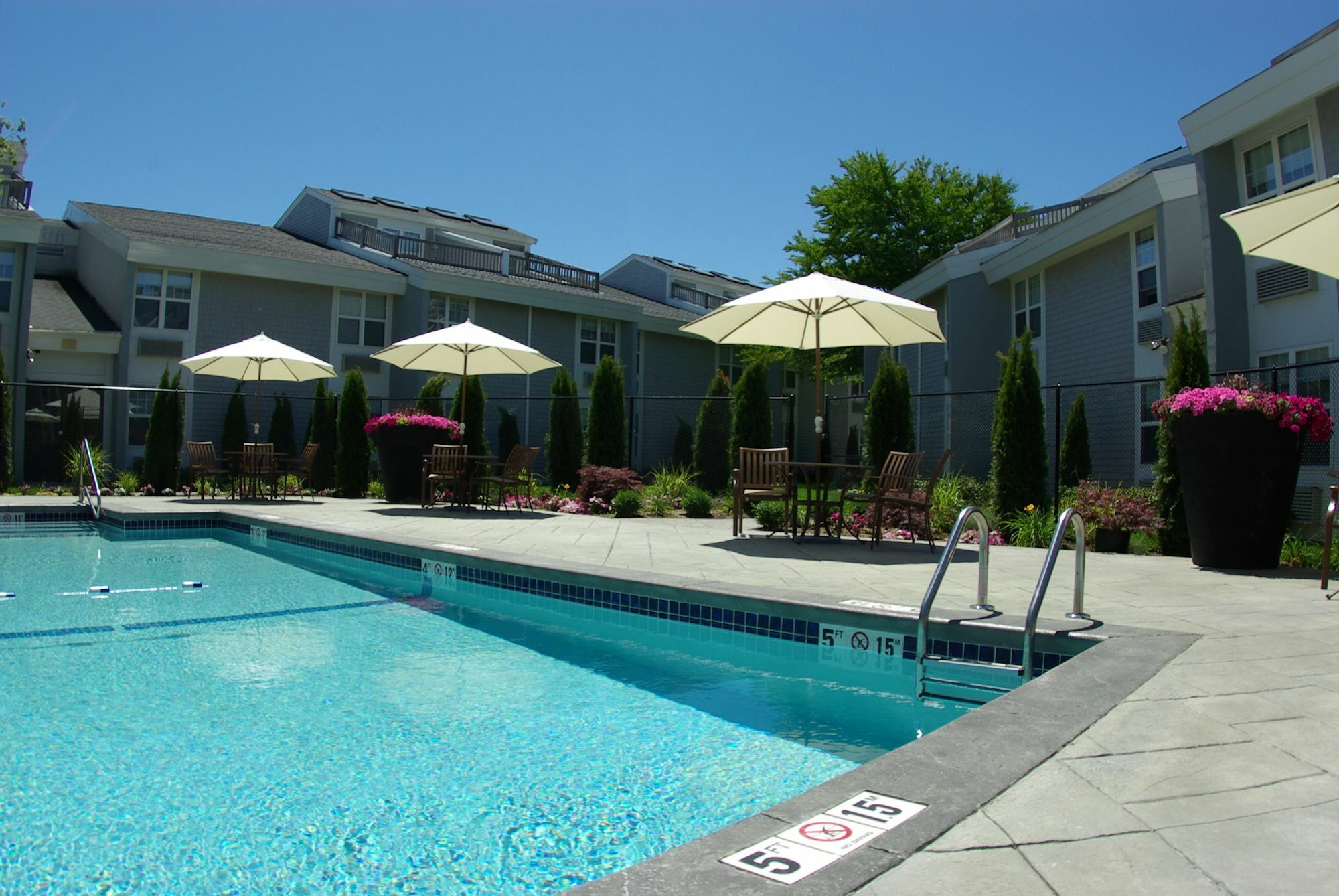 Holiday Inn Cape Cod - Hyannis By Ihg Exterior photo