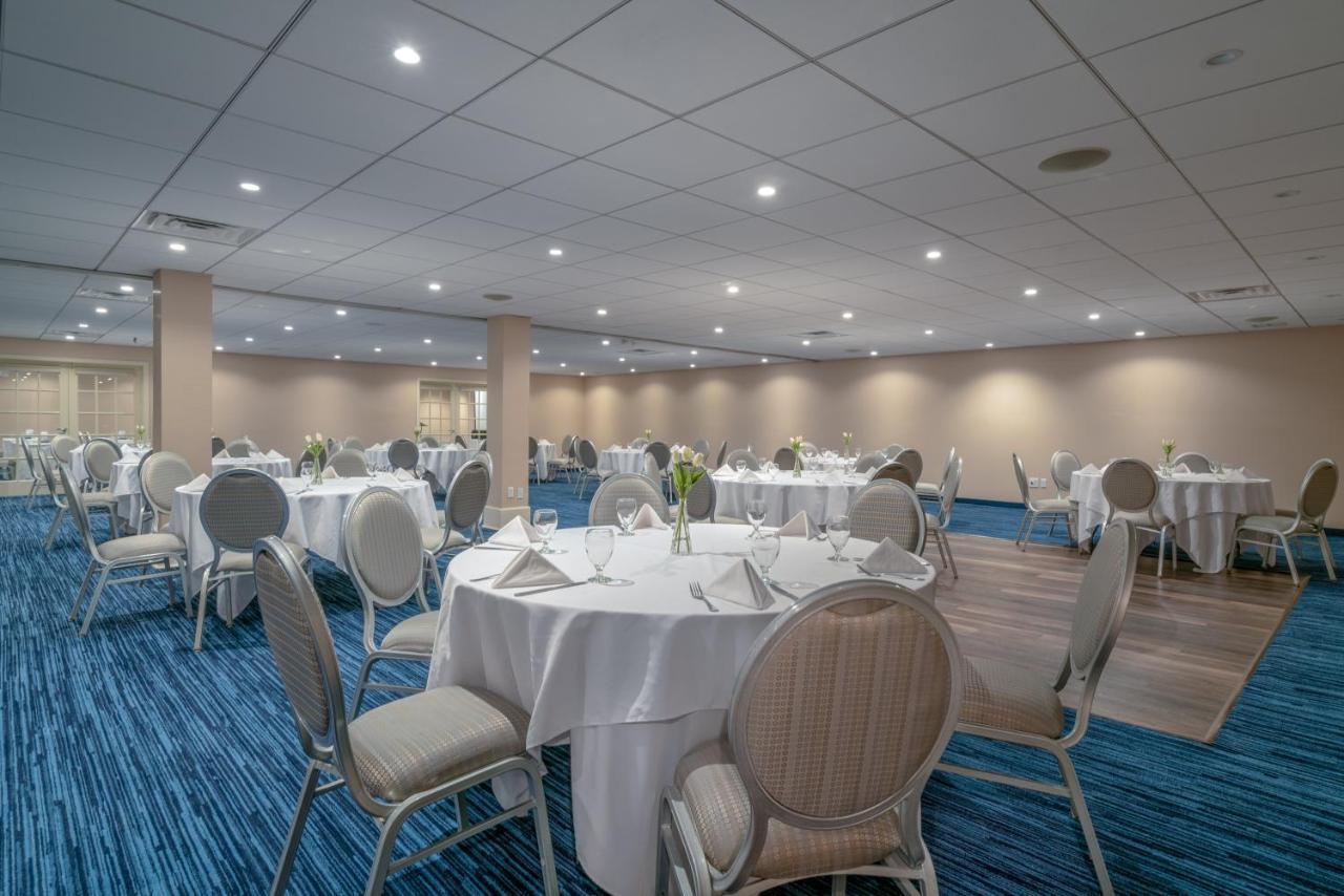 Holiday Inn Cape Cod - Hyannis By Ihg Exterior photo